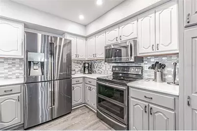863 Bay Breeze Terrace, Largo, FL 33770 - Photo 9