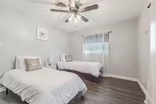863 Bay Breeze Terrace, Largo, FL 33770 - Photo 19