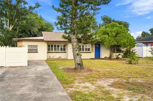 5030 Aragon Wy S, Saint Petersburg, FL 33705 - Photo 1