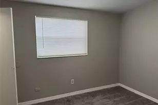 8707 N Mandarine Pl, Tampa, FL 33617 - Photo 15