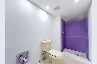 6470 Hollywood Boulevard #110, Sarasota, FL 34231 - Photo 21