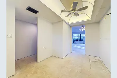 6470 Hollywood Boulevard #110, Sarasota, FL 34231 - Photo 7
