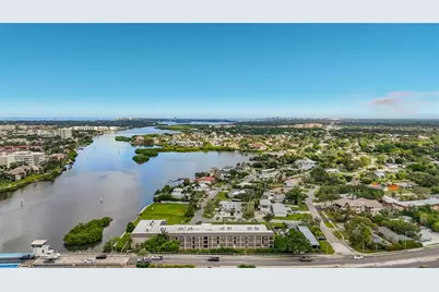 6470 Hollywood Boulevard #110, Sarasota, FL 34231 - Photo 35