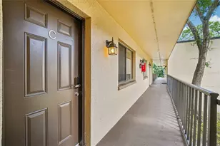 11722 Raintree Lake Ln, Temple Terrace, FL 33617 - Photo 33