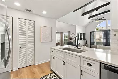 12233 Armenia Gables Circle #12233, Tampa, FL 33612 - Photo 21