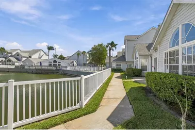 12233 Armenia Gables Circle #12233, Tampa, FL 33612 - Photo 3