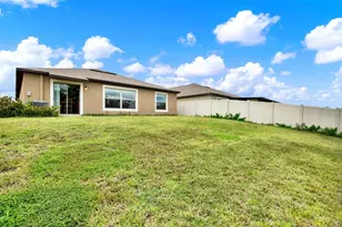 16610 Delia St, Wimauma, FL 33598 - Photo 7