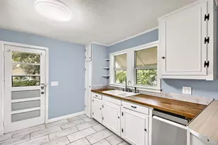 805 E Lambright St, Tampa, FL 33604 - Photo 9