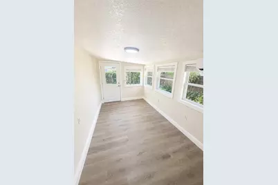 4305 Chestnut Avenue, Sarasota, FL 34234 - Photo 3