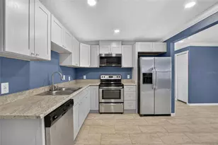 1754 27th St S, Saint Petersburg, FL 33712 - Photo 5