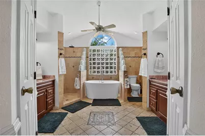 2010 River Park Court, Valrico, FL 33596 - Photo 23