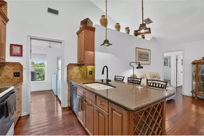2010 River Park Court, Valrico, FL 33596 - Photo 9