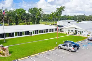 36805 Lakewood Dr, Zephyrhills, FL 33542 - Photo 57