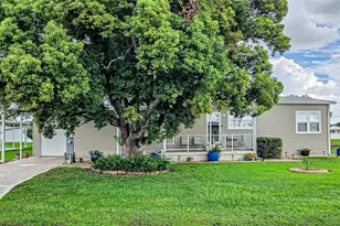 36805 Lakewood Dr, Zephyrhills, FL 33542 - Photo 3