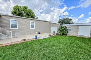 36805 Lakewood Dr, Zephyrhills, FL 33542 - Photo 43