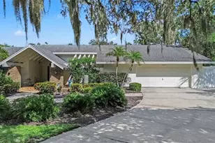 921 College Hill Dr, Clearwater, FL 33765 - Photo 1