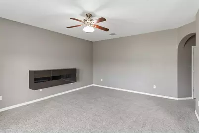 609 Tanana Fall Drive, Ruskin, FL 33570 - Photo 11