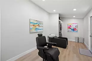 815 67th St S, Saint Petersburg, FL 33707 - Photo 27
