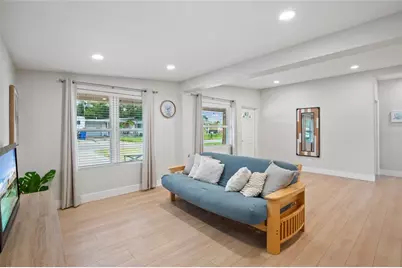 815 67th Street S, Saint Petersburg, FL 33707 - Photo 13