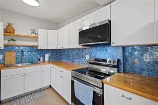 815 67th St S, Saint Petersburg, FL 33707 - Photo 17