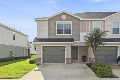 2731 Idyll Lakes Circle, Plant City, FL 33566 - Photo 1