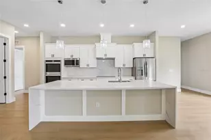 806 Lamont Pl, Temple Terrace, FL 33617 - Photo 11