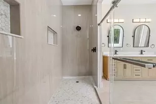806 Lamont Pl, Temple Terrace, FL 33617 - Photo 25
