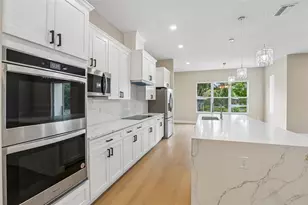 806 Lamont Pl, Temple Terrace, FL 33617 - Photo 13