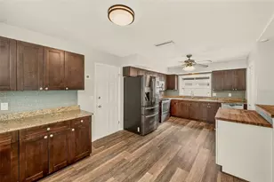 809 Jacaranda Dr, Largo, FL 33770 - Photo 11