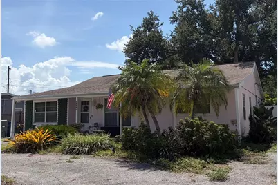 2027 27th Avenue W, Bradenton, FL 34205 - Photo 1