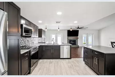 7892 Sundown Drive N, Saint Petersburg, FL 33709 - Photo 3