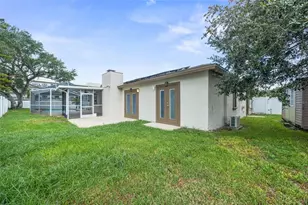 7892 Sundown Dr N, Saint Petersburg, FL 33709 - Photo 19