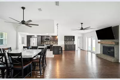 7892 Sundown Drive N, Saint Petersburg, FL 33709 - Photo 5