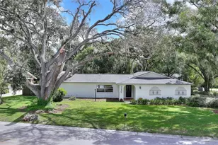 12201 Elsmere Ct, Thonotosassa, FL 33592 - Photo 1