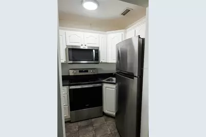 1257 Drew Street #14, Clearwater, FL 33755 - Photo 9