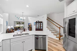 8519 Arabella Ln, Seminole, FL 33777 - Photo 11