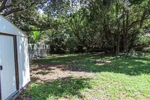 1841 West Dr, Clearwater, FL 33755 - Photo 25