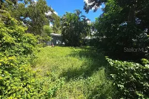 324 Golden Sands Dr, Sarasota, FL 34232 - Photo 17