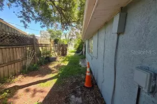 324 Golden Sands Dr, Sarasota, FL 34232 - Photo 15