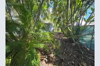 324 Golden Sands Drive, Sarasota, FL 34232 - Photo 19