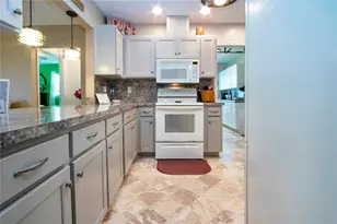 1308 Bluewater Dr, Sun City Center, FL 33573 - Photo 13