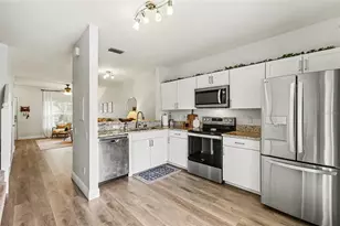 6137 Bayside Key Dr, Tampa, FL 33615 - Photo 11