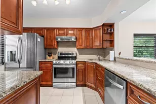1801 Mariner Dr, Tarpon Springs, FL 34689 - Photo 7