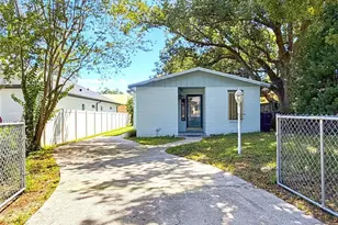 1026 W Rambla St, Tampa, FL 33612 - Photo 1