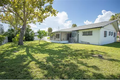 8302 Lopez Drive, Tampa, FL 33615 - Photo 5