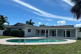 4568 40th St S, Saint Petersburg, FL 33711 - Photo 3