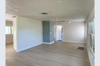 4568 40th Street S, Saint Petersburg, FL 33711 - Photo 5
