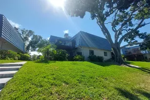 9446 Tradewinds Ave, Seminole, FL 33776 - Photo 29
