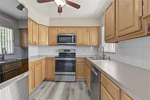 6742 35th Ave N, Saint Petersburg, FL 33710 - Photo 9