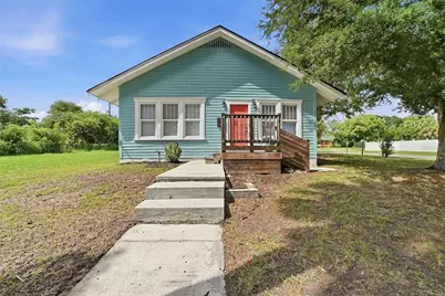 4105 18th Avenue S, Saint Petersburg, FL 33711 - Photo 1